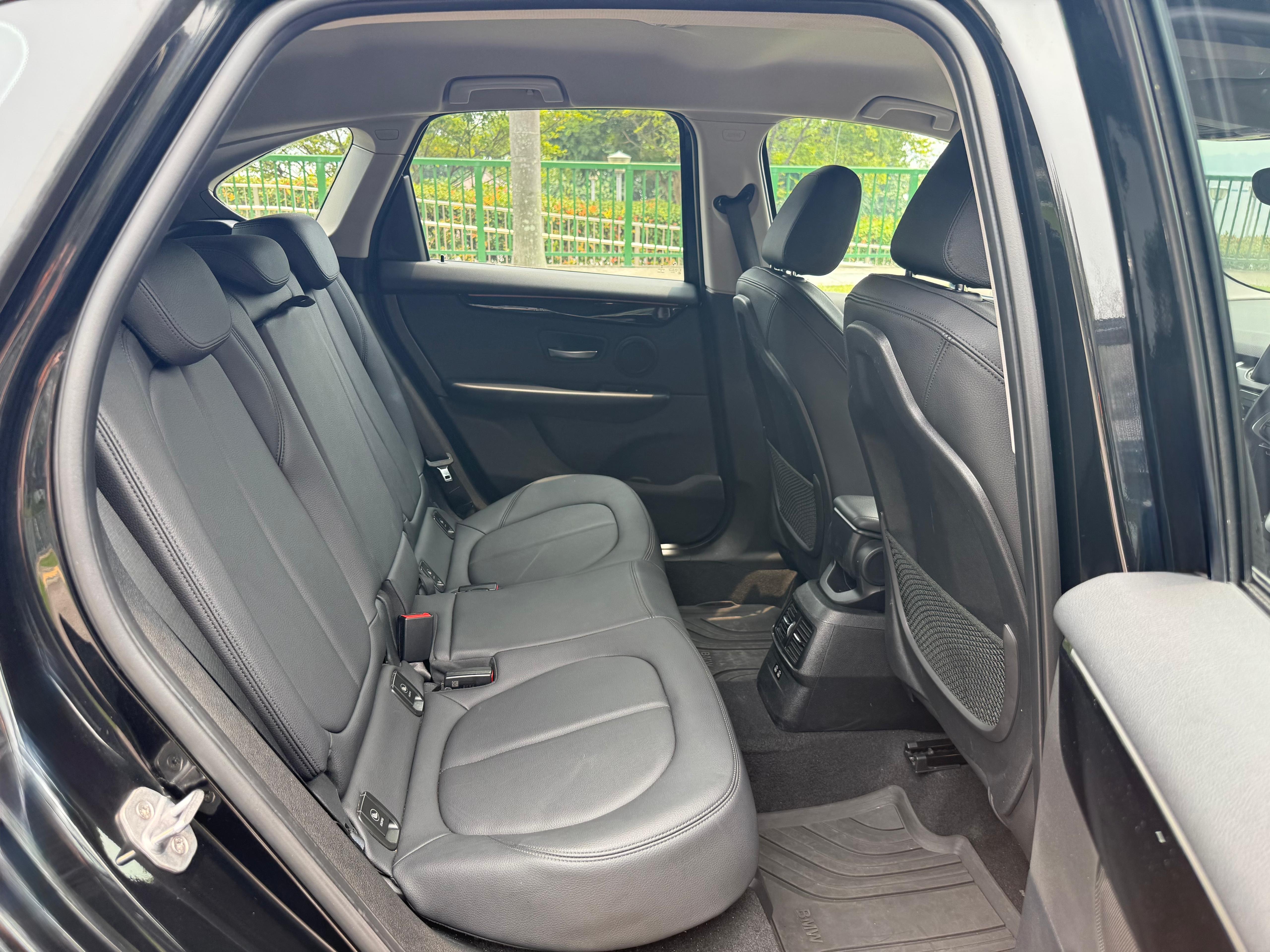 BMW 216i